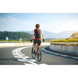 MOUNTI. Mochila esportiva com reservatório de água em 420D 2 L Code.: 92628 - foto 4